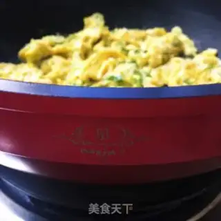 Make Garlic fried eggs step 5