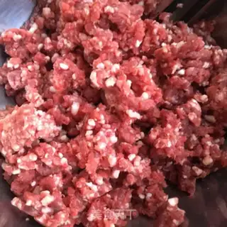 Make Beef onion radish bun step 1