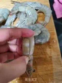 Make Thai lemon shrimp step 2