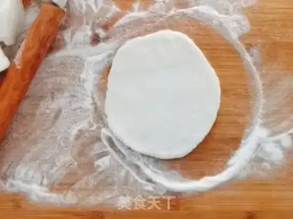 Make Strawberry Mango Snowmen step 5