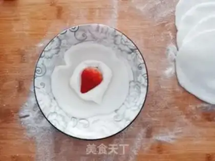 Make Strawberry Mango Snowmen step 6