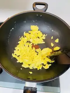 Make Suffering pepper and eggs step 2