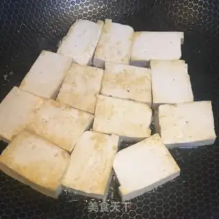 Make Garlic eggs and tofu step 2