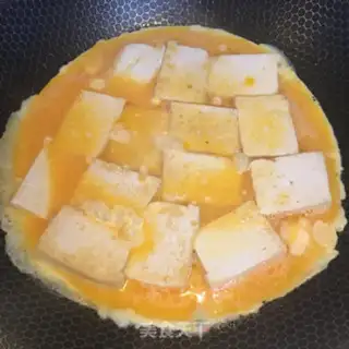 Make Garlic eggs and tofu step 3