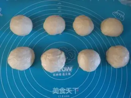 Make Japanese milk rolls step 4