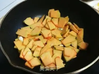 Make Garlic pumpkin step 1