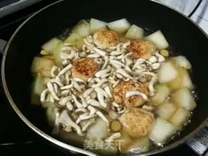 Make Frozen mushroom stewed meatballs step 5