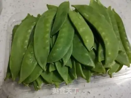 Make Sesame sauce with Dutch beans step 0