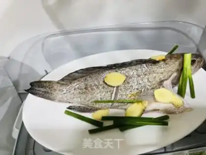 Make Steamed plaster fish step 1