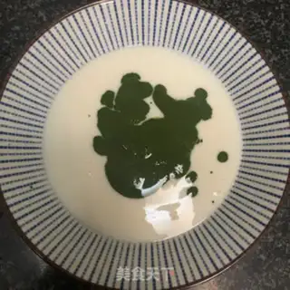 Make Tea yogurt mousse cake step 11