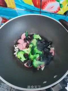 Make The ham, the blue flower step 5
