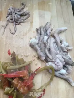 Make Piper pepper with long legs step 1