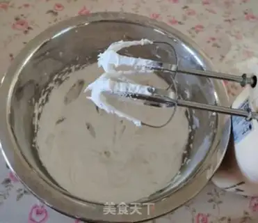 Make First hand-drawing cookies step 3