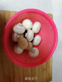 Make Mushroom fried eggs step 0