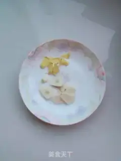 Make Bedsy Blue Flowers step 1
