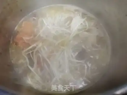 Make Cowtail carrot soup noodles step 4