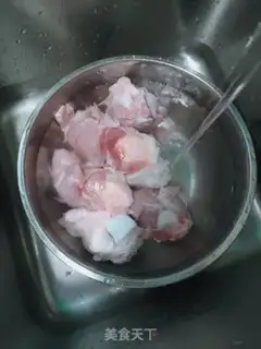 Make A sauerkraut pig bone step 0