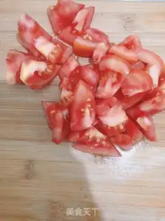 Make A simple tomato fried egg step 0
