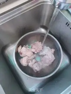 Make A sauerkraut pig bone step 3