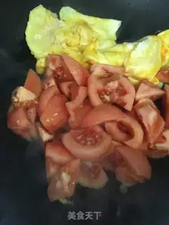 Make Silverfish tomato fried eggs step 3