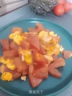 Make A simple tomato fried egg step 4