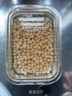 Make Soybeans foot soup step 0