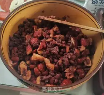 Make Sticky bean buns step 1