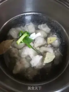 Make Soybeans foot soup step 4