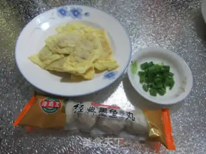 Make Squidball egg soup step 0