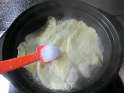 Make Squidball egg soup step 3