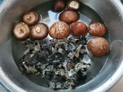Make Mushroom fried wood step 0