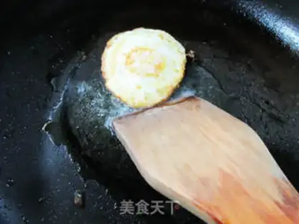 Make ♪ Fried eggs, sauerkraut ♪ step 1