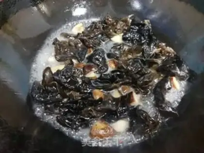 Make Mushroom fried wood step 7