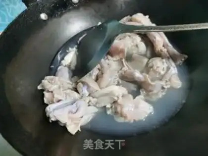 Make Boiled bull frog step 1