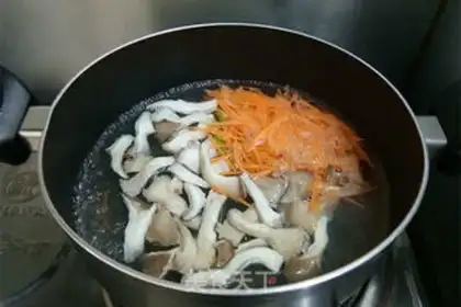 Make A spinach mushroom step 3