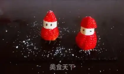 Make Strawberry Banana Santa step 9