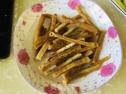 Make Tofu fried celery step 0