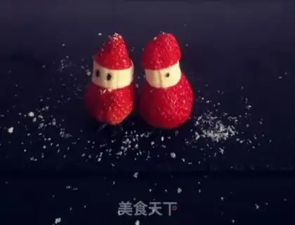 Make Strawberry Banana Santa step 10