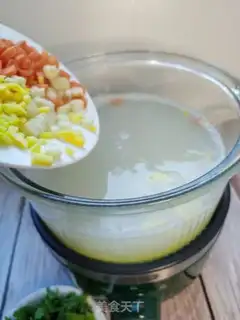 Make Five-colour shrimp congee step 3