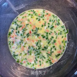 Make Breakfast egg roll step 2