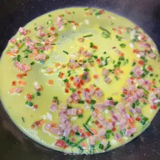 Make Breakfast egg roll step 3