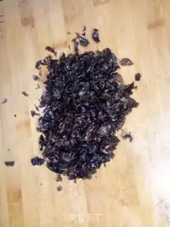 Make Eggs and mussels step 1