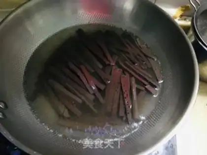 Make Garlic spicy pig blood step 1