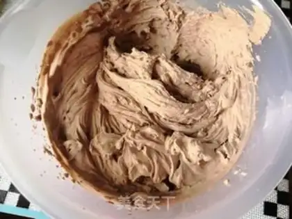 Make Pixie cream cake step 1