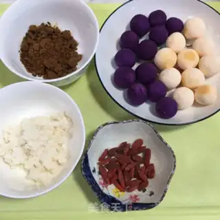 Make Red sugar makes double soup step 0