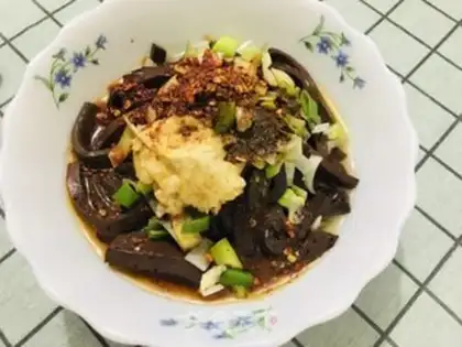 Make Garlic spicy pig blood step 7
