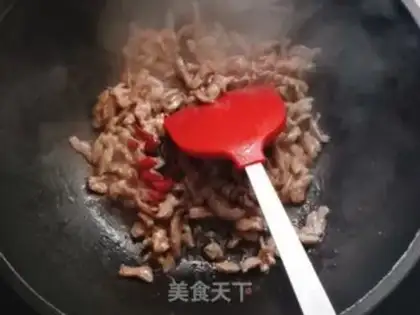 Make Garlic fried lamb step 5