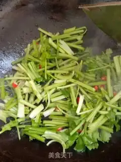 Make Celery fried lamb step 3