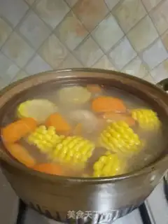 Make Carrot horse-toe corn bouquet soup step 5