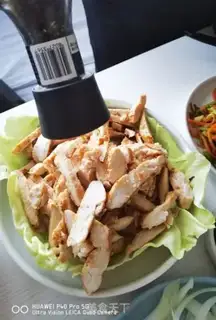 Make Old Beijing chicken roll step 20